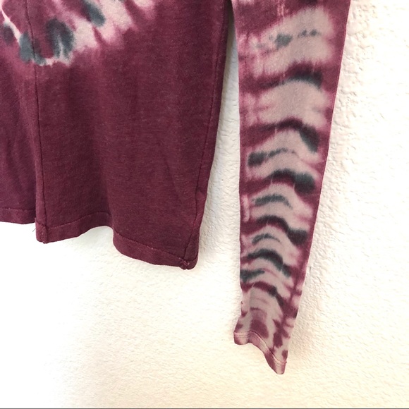 Free People psychedelic turtleneck top NWT - Picture 7 of 8